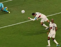 赛地聚焦——英超加时末段热度飙升，多特蒙德单刀错失，态度坚定，球队文化再被提及