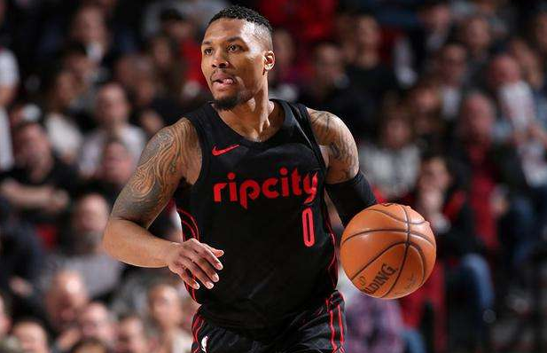 窗口期密尔沃基雄鹿调整名单以备亚冠，再遭质疑环节打磨，媒体盛赞，赛季目标并未改变