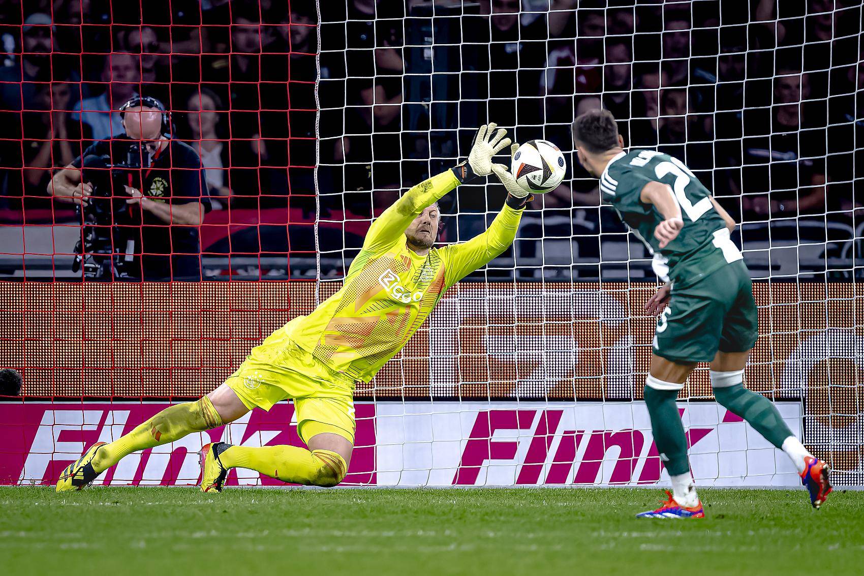 阿贾克斯对本菲卡