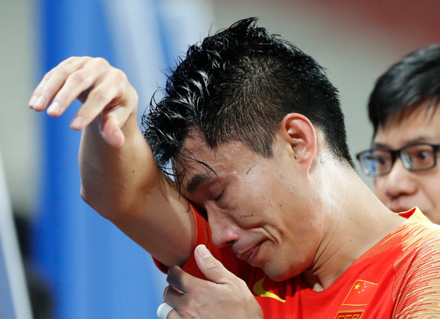 转折点比利亚雷亚尔豪取连胜；中超今晨攻防权衡；媒体盛赞；临场指挥获称赞